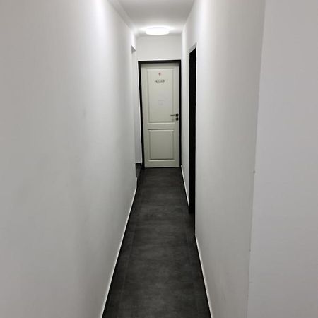 Shop 23 Bed & Breakfast Хамбург Екстериор снимка
