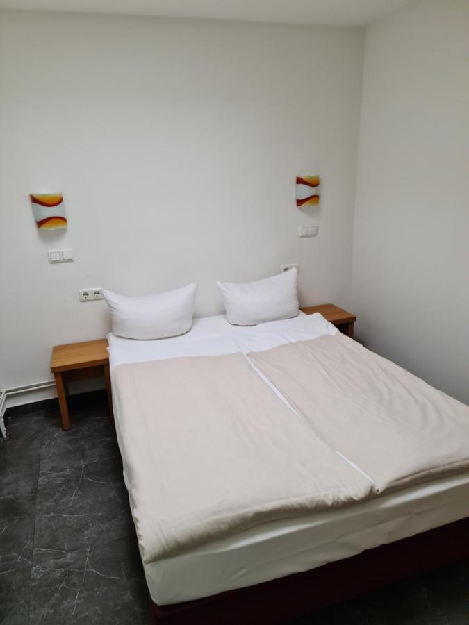 Shop 23 Bed & Breakfast Хамбург Екстериор снимка