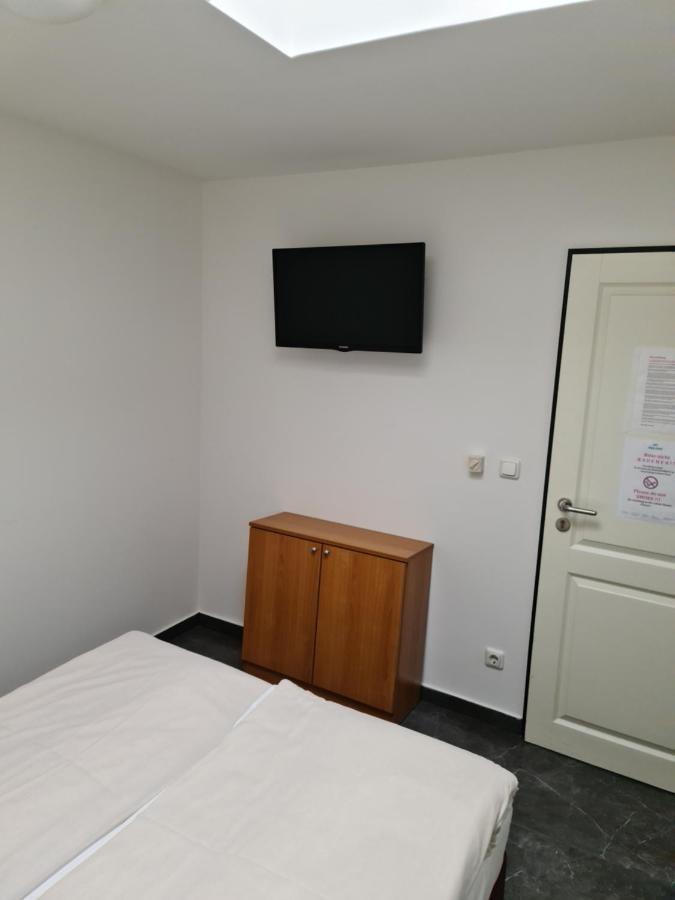 Shop 23 Bed & Breakfast Хамбург Екстериор снимка